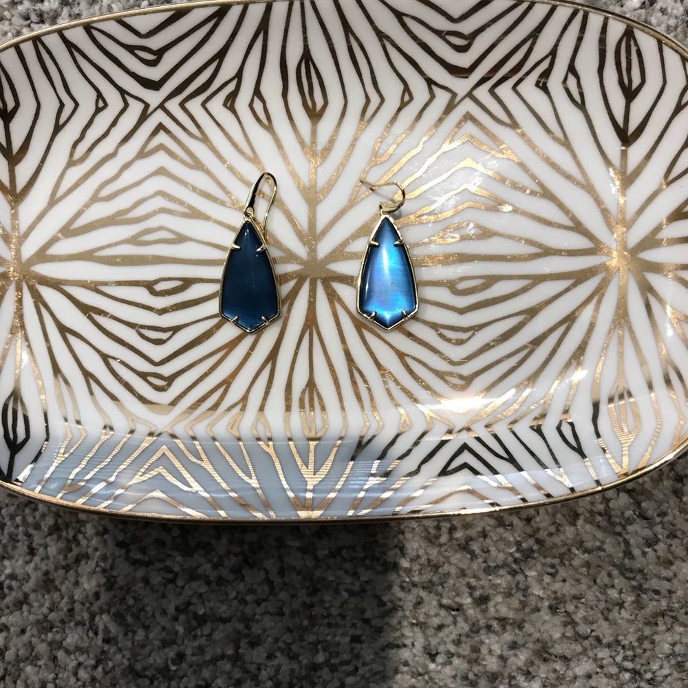 Kendra Scott Camry Gold Drop Earrings - Picture 3 of 3